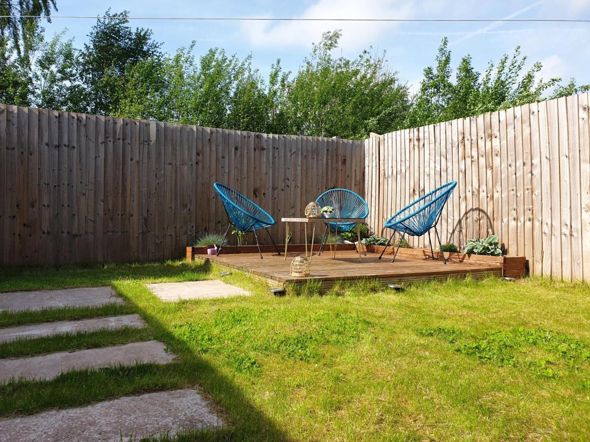 Cheerful 1 Private Room-Ensuite With Free Parking Silverdale  Экстерьер фото