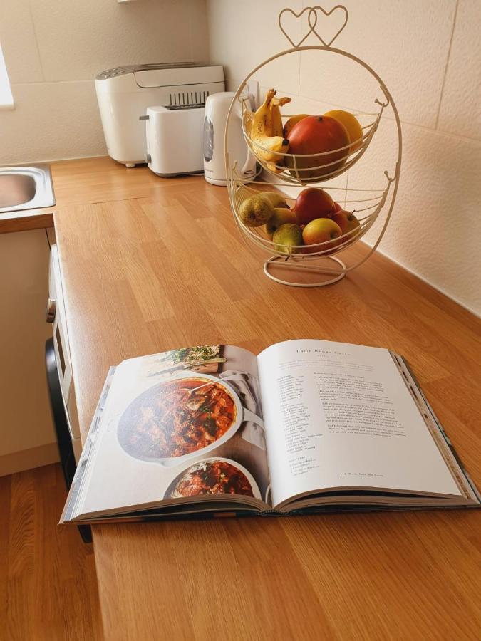 Cheerful 1 Private Room-Ensuite With Free Parking Silverdale  Экстерьер фото
