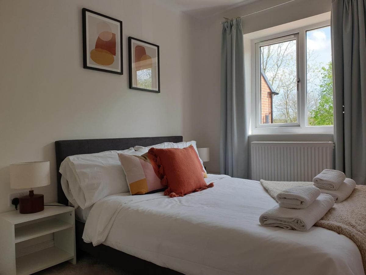Cheerful 1 Private Room-Ensuite With Free Parking Silverdale  Экстерьер фото