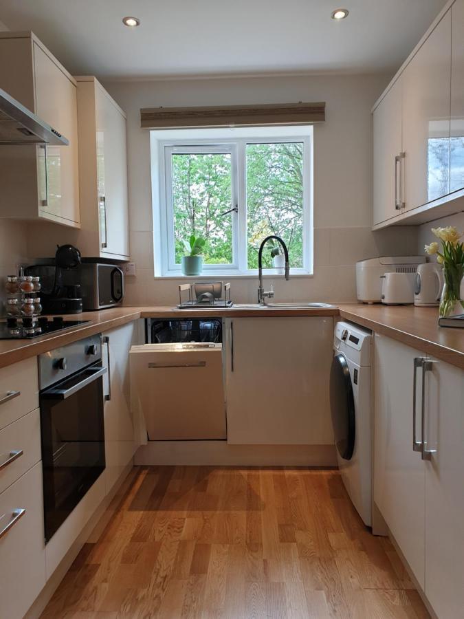 Cheerful 1 Private Room-Ensuite With Free Parking Silverdale  Экстерьер фото