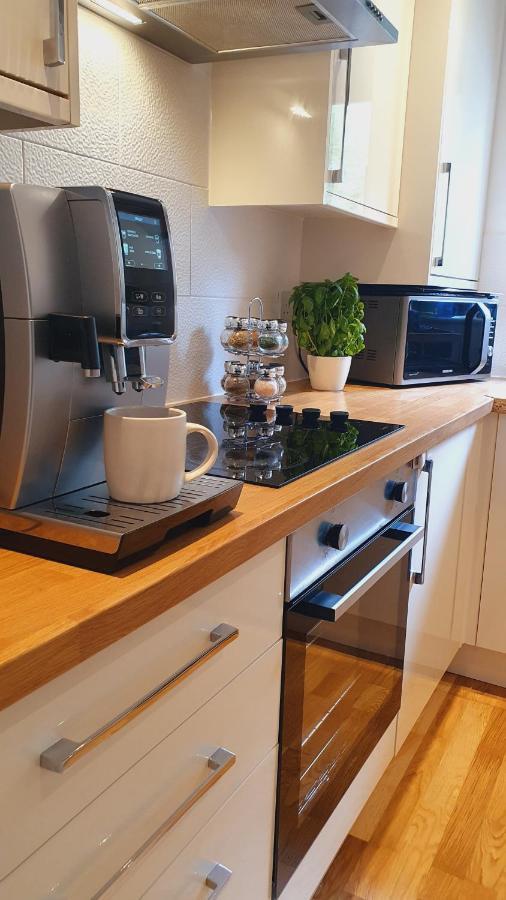 Cheerful 1 Private Room-Ensuite With Free Parking Silverdale  Экстерьер фото