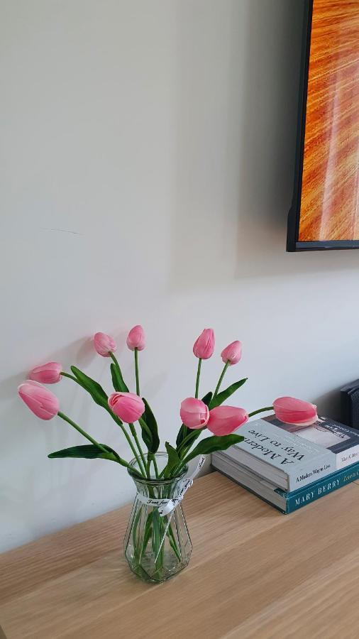 Cheerful 1 Private Room-Ensuite With Free Parking Silverdale  Экстерьер фото