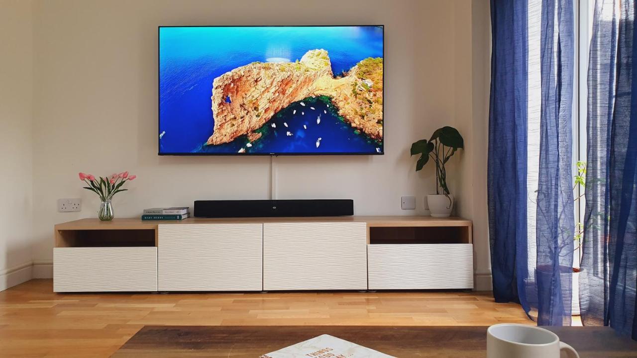 Cheerful 1 Private Room-Ensuite With Free Parking Silverdale  Экстерьер фото